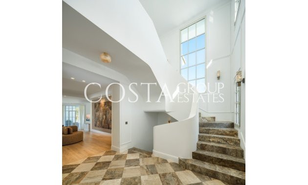 Nowy budynek - Willa -
Marbella