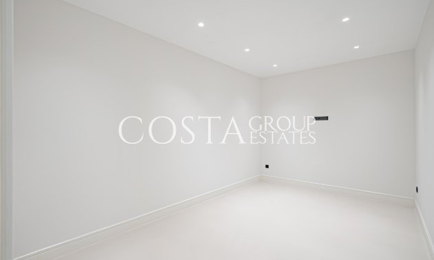 Neue Gebäude - Villa -
Marbella