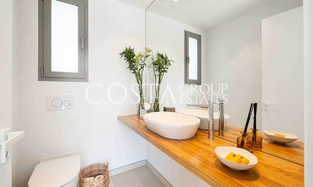 Neue Gebäude - Villa -
La Capellania