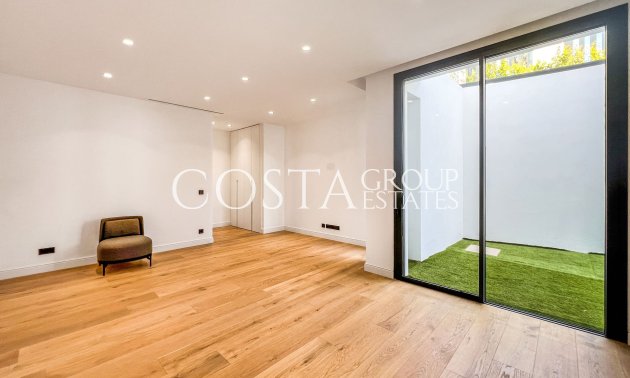 Nowy budynek - Willa -
Marbella