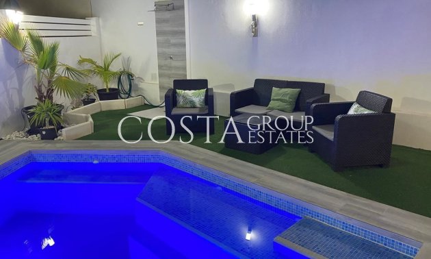 Wiederverkauf - Villa -
Torrevieja - Torrevieja Centro