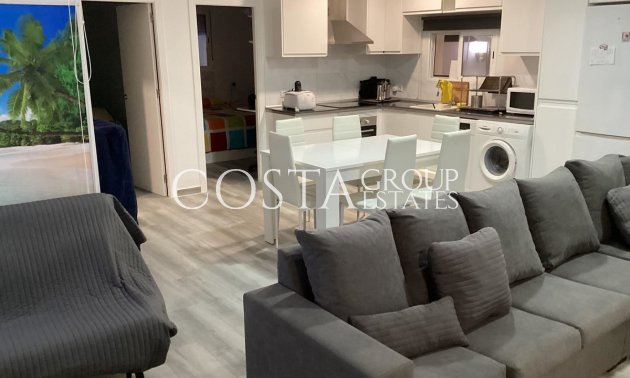 Wiederverkauf - Villa -
Torrevieja - Torrevieja Centro