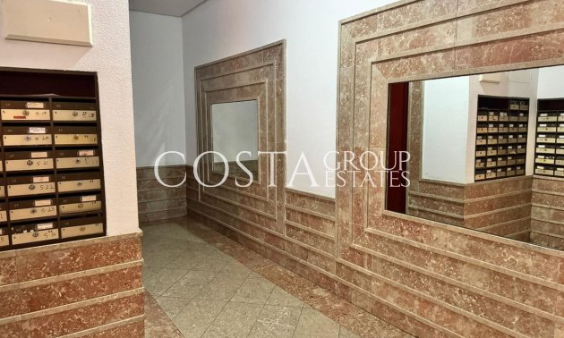 Resale - Apartments -
Torrevieja - Torrevieja Centro