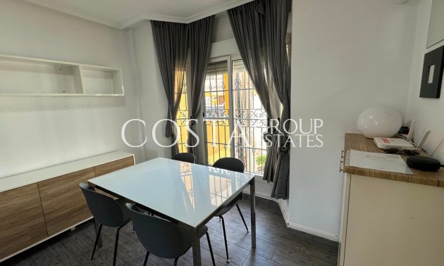 Revente - Maison -
Urbanización El Raso