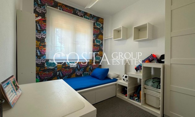 Revente - Maison -
Urbanización El Raso