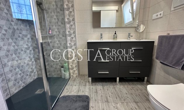 Revente - Maison -
Urbanización El Raso