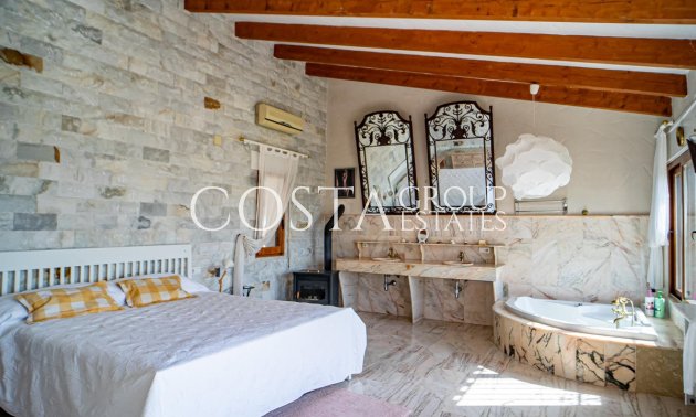 Resale - Villa -
Benissa - Benissa Centro