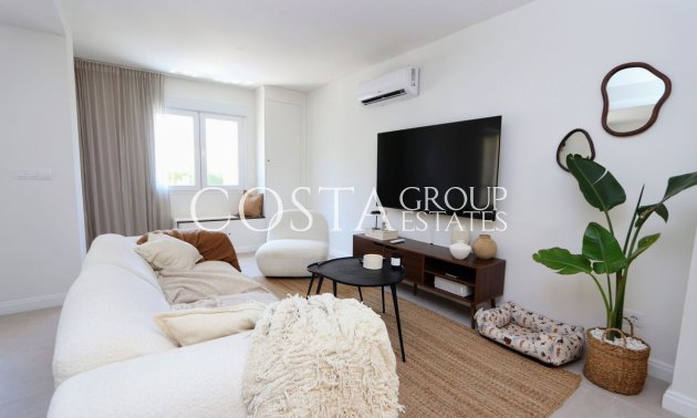 Odsprzedaż - Willa -
Orihuela - Los Altos