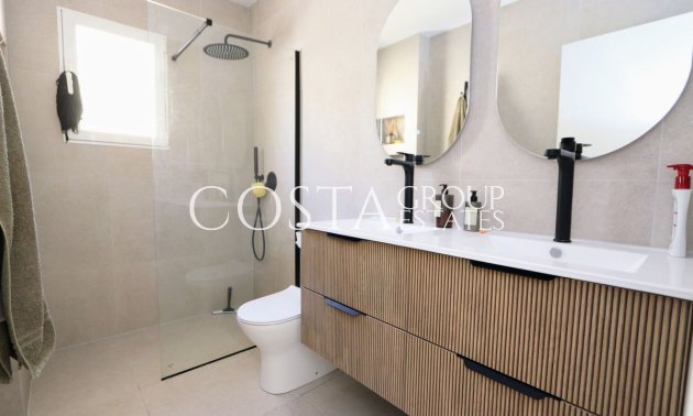 Odsprzedaż - Willa -
Orihuela - Los Altos