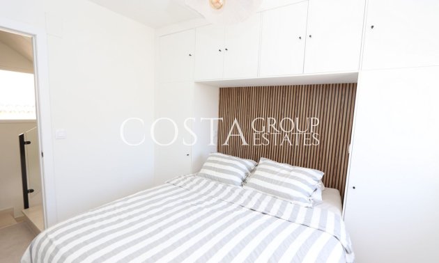 Odsprzedaż - Willa -
Orihuela - Los Altos