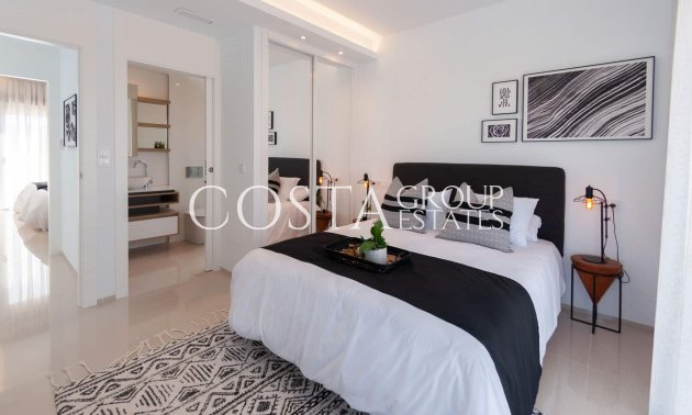 Nowy budynek - Willa -
Los Alcazares - Los Alcázares