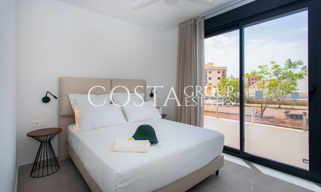 Nowy budynek - terraced -
Sucina