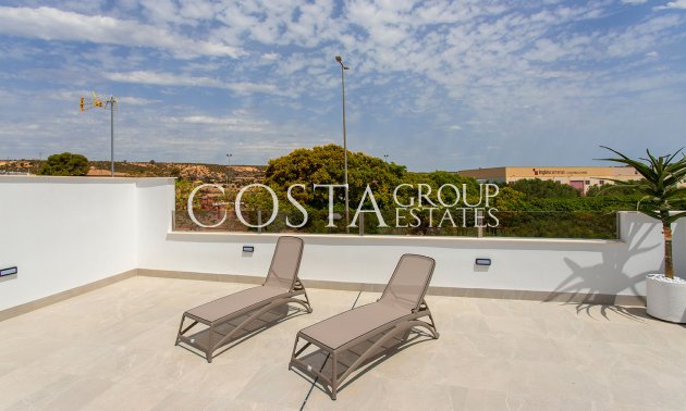 Nowy budynek - terraced -
Sucina