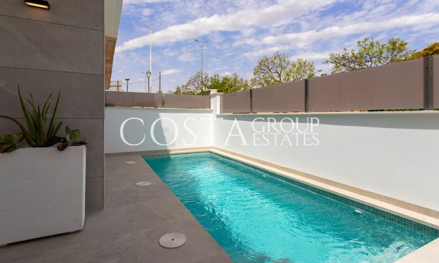 Nowy budynek - terraced -
Sucina