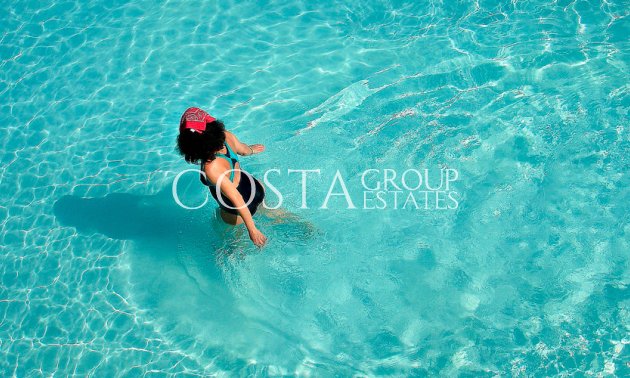 Nowy budynek - Willa -
Benitachell