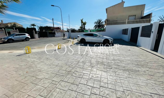 Neue Gebäude - detached -
Torrevieja - Centro