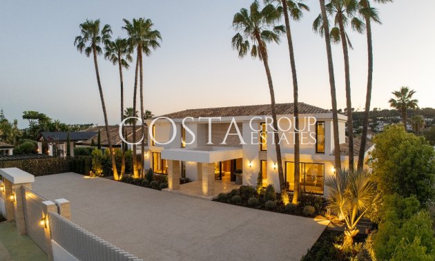 Neue Gebäude - Villa -
Marbella