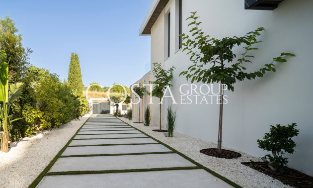 Nowy budynek - Willa -
Benahavís