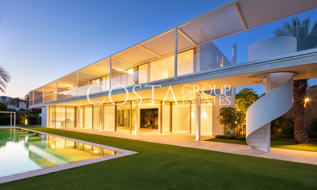 Nouvelle construction - Villa -
Casares