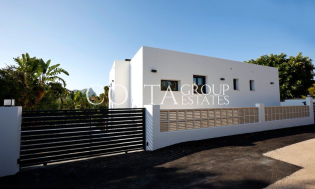 Resale - Villa -
Pinoso - Los Pinos