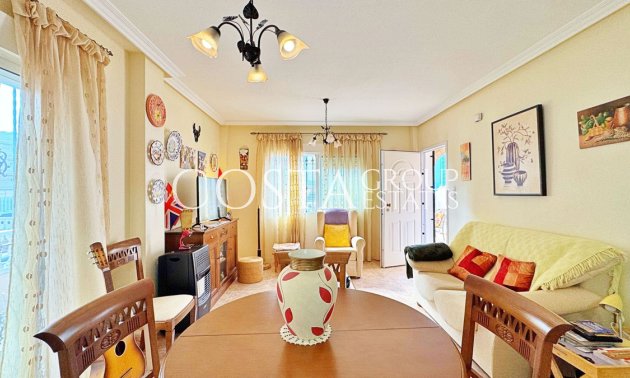 Herverkoop - Huis -
Orihuela - Villamartin