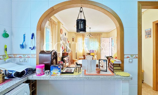 Herverkoop - Huis -
Orihuela - Villamartin