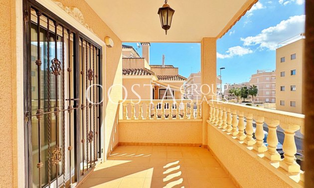 Herverkoop - Huis -
Orihuela - Villamartin