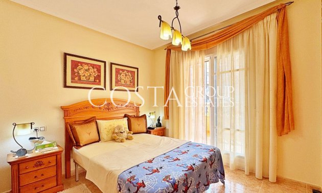 Herverkoop - Huis -
Orihuela - Villamartin