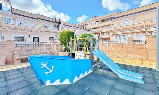 Herverkoop - Huis -
Orihuela - Villamartin