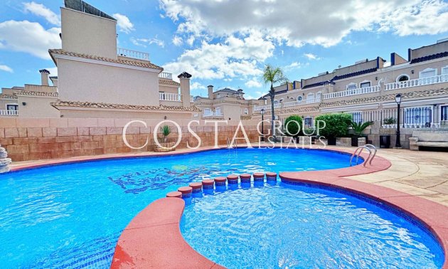 Herverkoop - Huis -
Orihuela - Villamartin