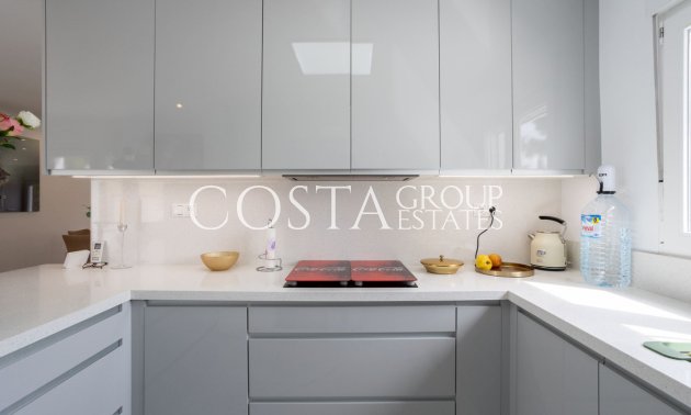 Odsprzedaż - Willa -
Orihuela - Villamartin