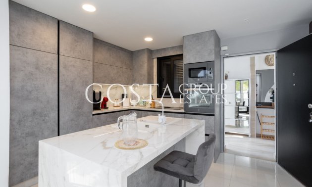 Herverkoop - Villa -
Orihuela - Villamartin