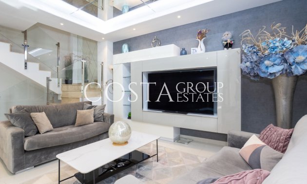 Herverkoop - Villa -
Orihuela - Villamartin