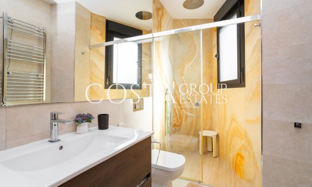 Herverkoop - Villa -
Orihuela - Villamartin