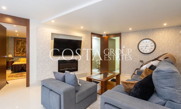 Herverkoop - Villa -
Orihuela - Villamartin