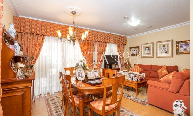 Odsprzedaż - Willa -
Orihuela - Los Altos