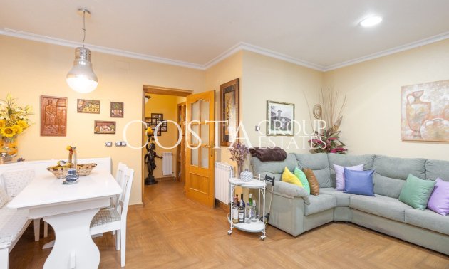 Odsprzedaż - Willa -
Orihuela - Los Altos