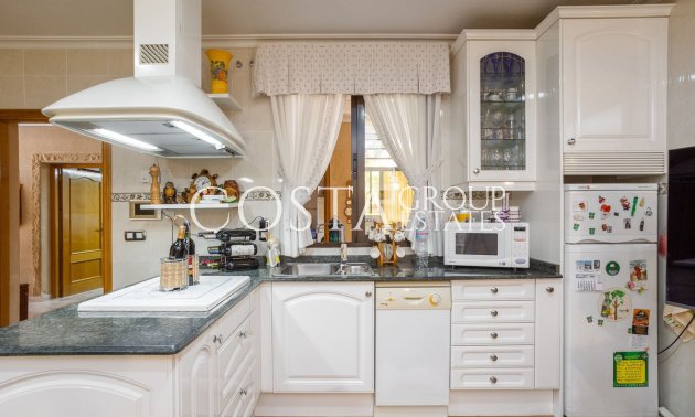 Odsprzedaż - Willa -
Orihuela - Los Altos