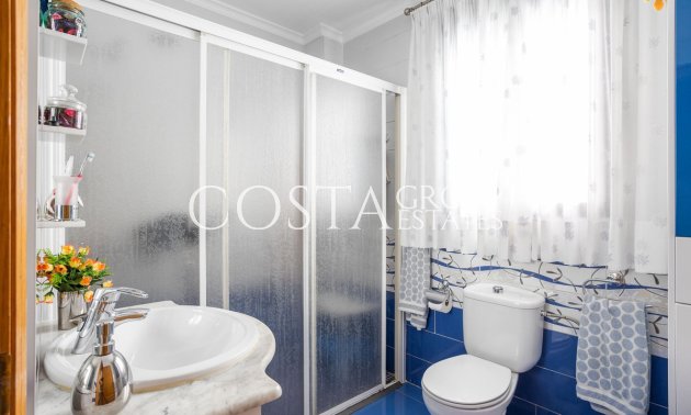 Odsprzedaż - Willa -
Orihuela - Los Altos