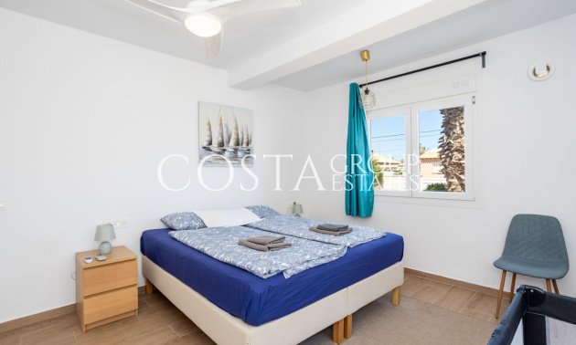 Resale - Villa -
Orihuela - Playa Flamenca
