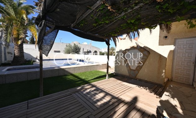 Resale - House -
Orihuela - Los Altos