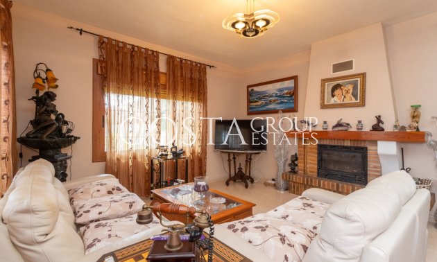 Resale - Villa -
Orihuela - Campoamor