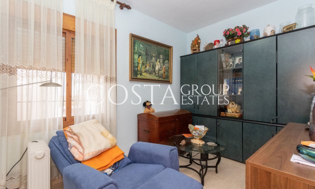 Resale - Villa -
Orihuela - Campoamor
