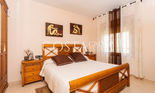 Resale - Villa -
Orihuela - Campoamor