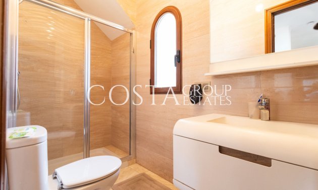 Herverkoop - Villa -
Orihuela - Villamartin