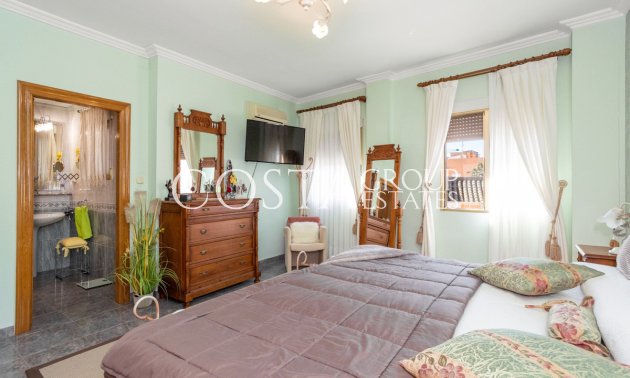 Wiederverkauf - Villa -
La Union - La Union Centro