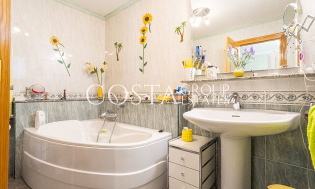 Wiederverkauf - Villa -
La Union - La Union Centro