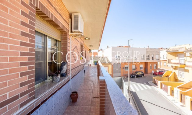 Wiederverkauf - Villa -
La Union - La Union Centro