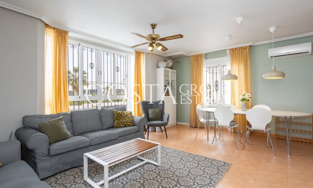 Odsprzedaż - Dom -
Orihuela - Villamartin