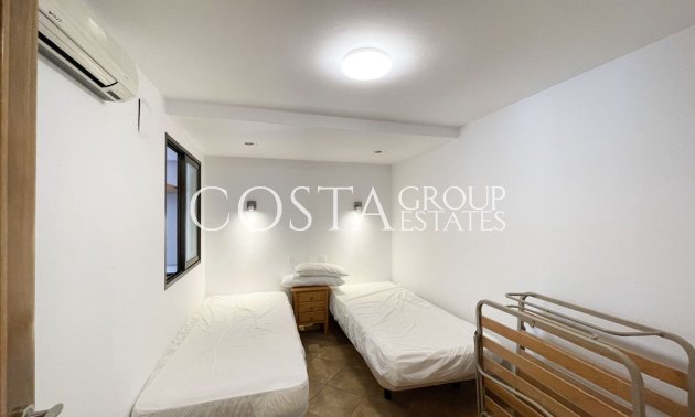 Herverkoop - Villa -
Pinoso - Los Pinos